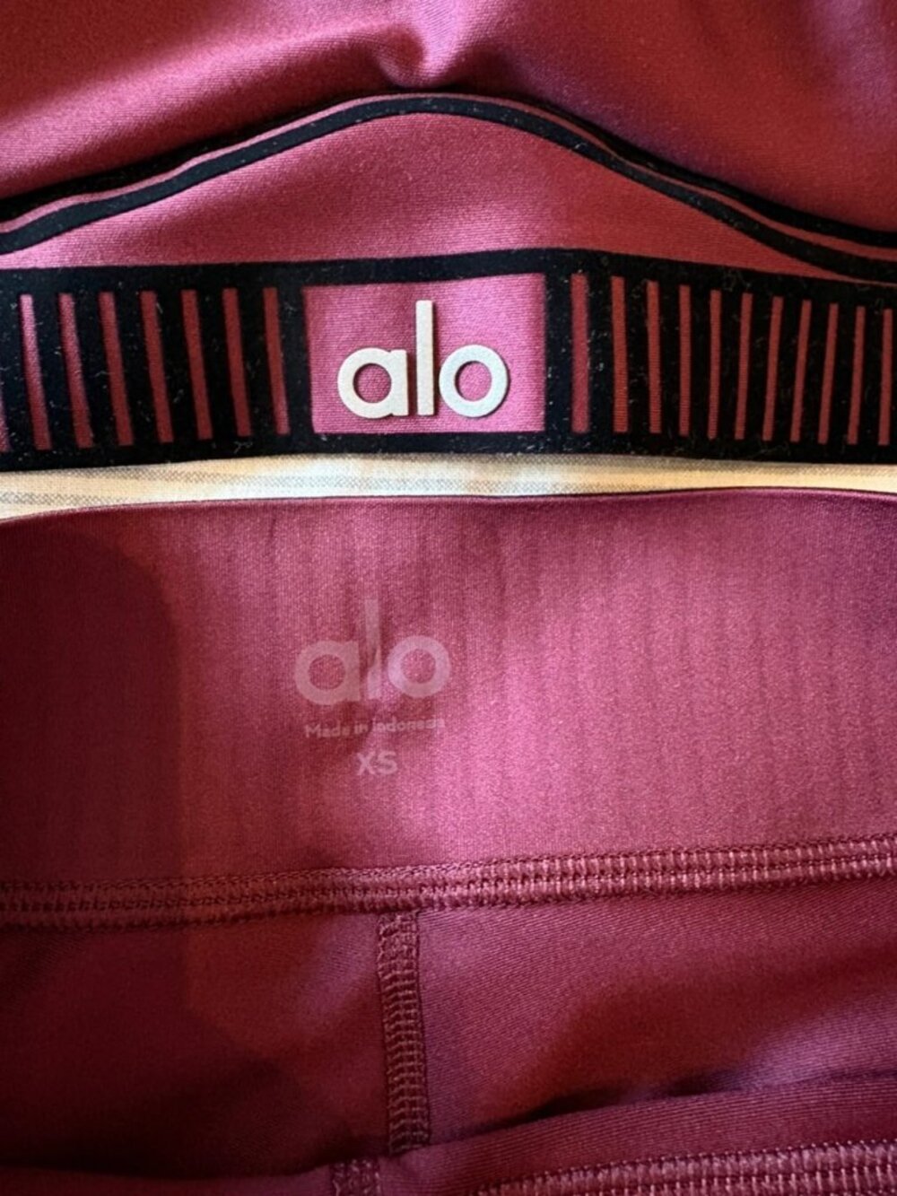 Alo Yoga Airlift Line Up Set XS  Burgundy Activewear Set - Picture 4 of 6
